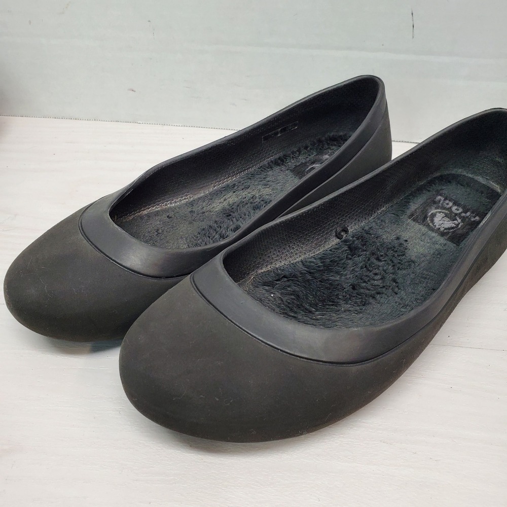Crocs Women's Black Fleece Lined Ballet Flats Size 7 Slip On Shoes